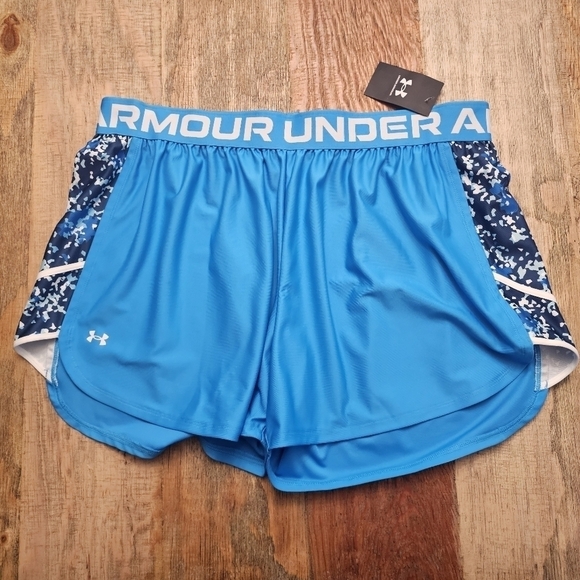 Under Armour women's shorts - Picture 1 of 3